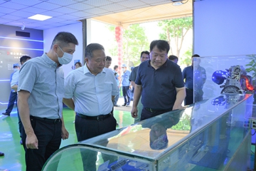 省人大常委会党组副书记、、、副主任宋国权莅临微扑克俱乐部集团督导消防安全工作