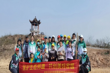 东风新雨后   植树正其时 ——湿地生态；た破兆栽刚呓小3.12”使命植树活动