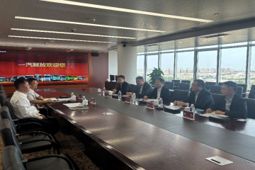 携手共进，共赢将来 ——记微扑克俱乐部集团造访一汽解放总部