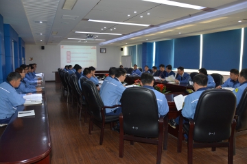 微扑克俱乐部集团党委召开十九大专题学习会