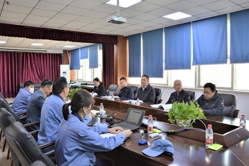 省委组织部非公办主任詹国庆莅临微扑克俱乐部集团调研党建工作